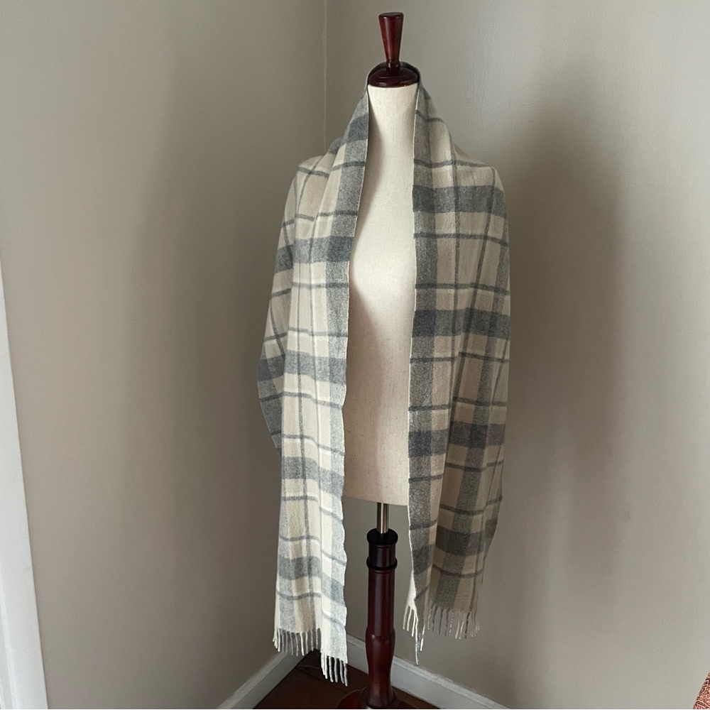 J. Crew Taupe Grey Neutral Windowpane Plaid 100% Cashmere Scarf Fringe Ends